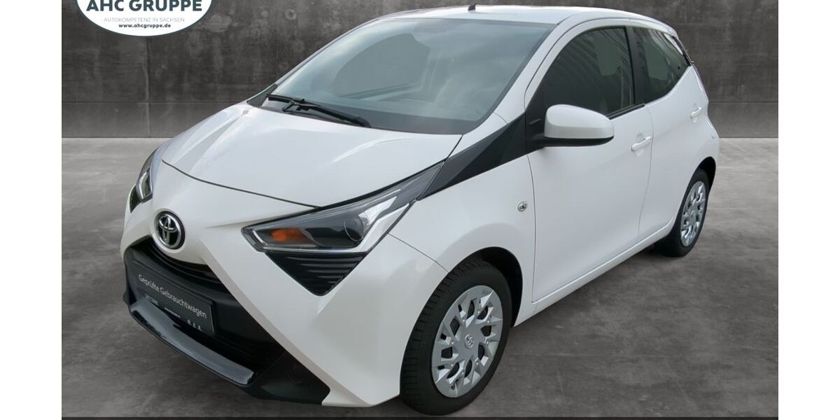 Toyota Aygo (X) 24.400 km 10.990 &euro; Chemnitz 09119