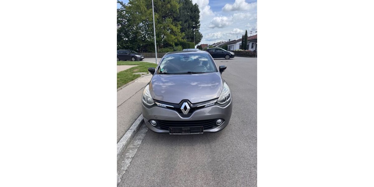 Renault Clio 84.500 km 8.200 &euro; München 81379