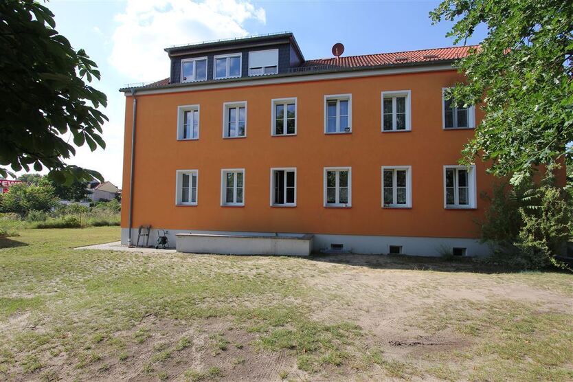 Neuer Preis! Schönes Mehrfamilienhaus im Ortskern von Caputh 14 zimmer
