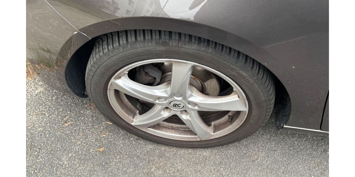 Peugeot 308 124.434 km 8.500 &euro; Frankfurt am Main 60433