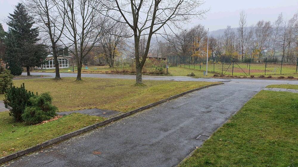 3-Sterne-Hotel mit 30 Zimmern und davor liegenden Baugrundstück 3 zimmer