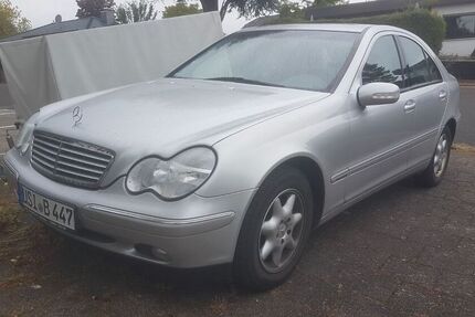 Mercedes C 200