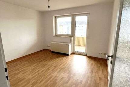 Wohnung Neutraubling Gärtnersiedlung - 1 Zimmer, 35 m&sup2;, 319&euro; | Angebot:26785795