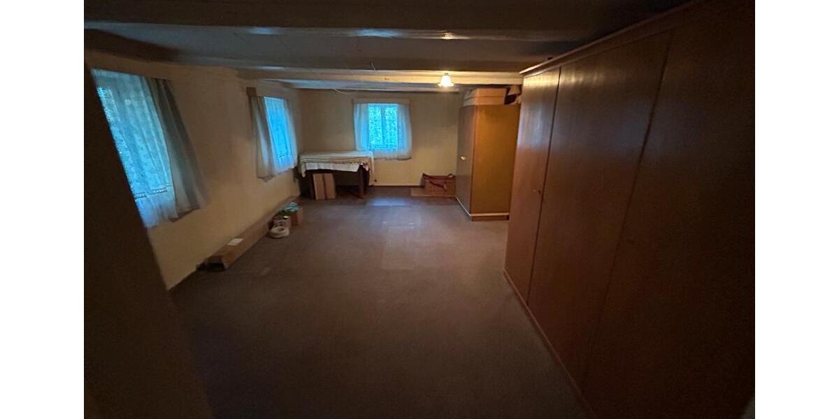 Einfamilienhaus Bischofswerda - 6 Zimmer, 120 m&sup2;, 100.000&euro; | Angebot:27190274