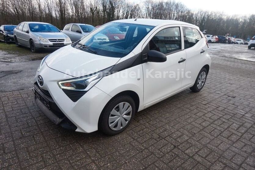 Aygo (X)