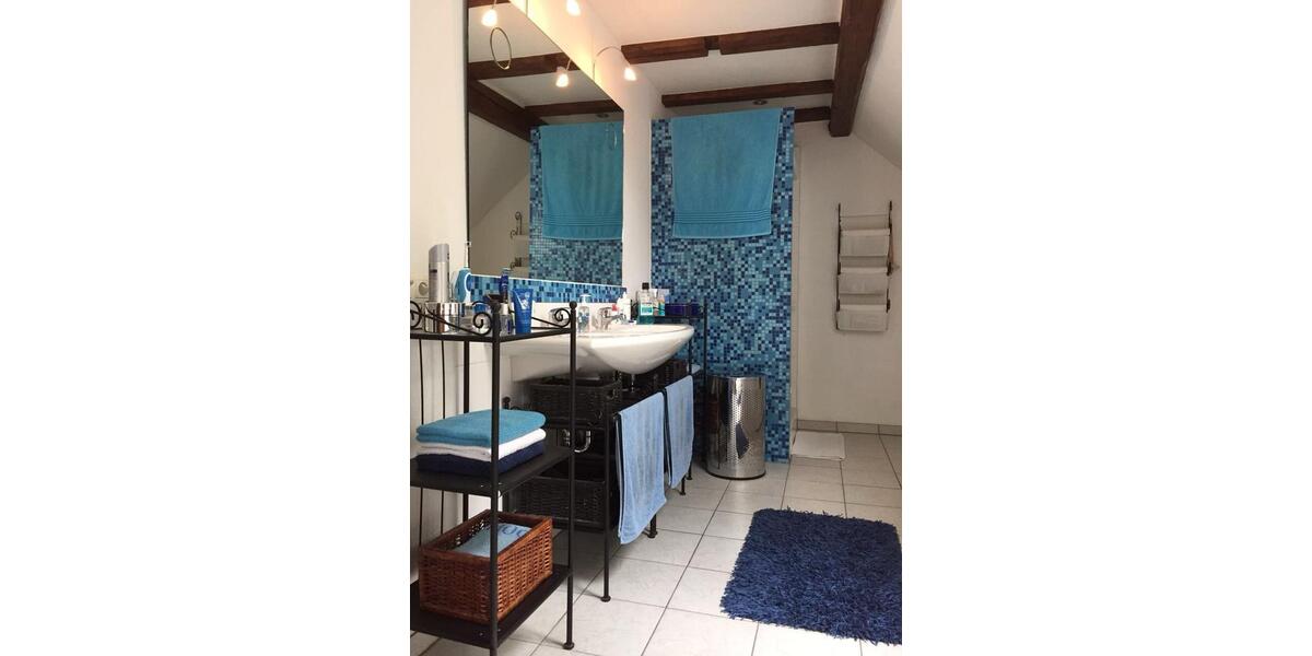 Dachgeschoßwohnung Friedewald - 4 Zimmer, 150 m&sup2;, 900&euro; | Angebot:26126723