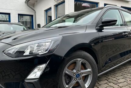 Ford Focus 139.000 km 10.949 &euro; Gummersbach (Zwischen Toom Markt und ATU) 51645