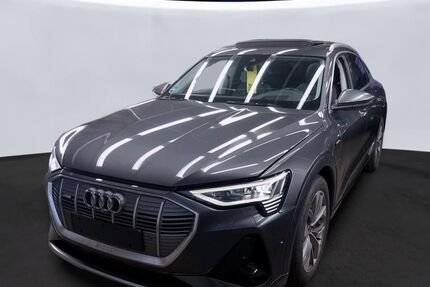 Audi e-tron 52.855 km 39.915 € Hagen 58091