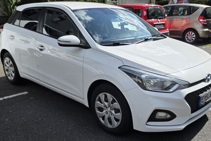 Hyundai i20 123.000 km 9.350 &euro; Bonn 53119