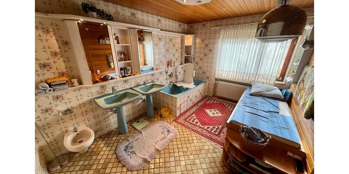 Herrschaftliches Einfamilienhaus mit großem Grundstück! 6 zimmer