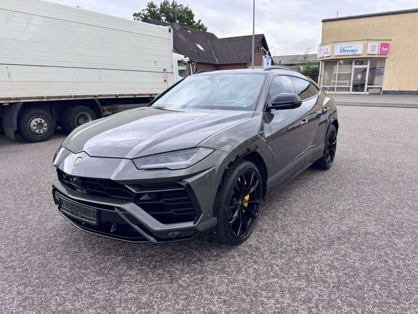 Lamborghini Urus 21.070 km 249.900 € Erftstadt 50374