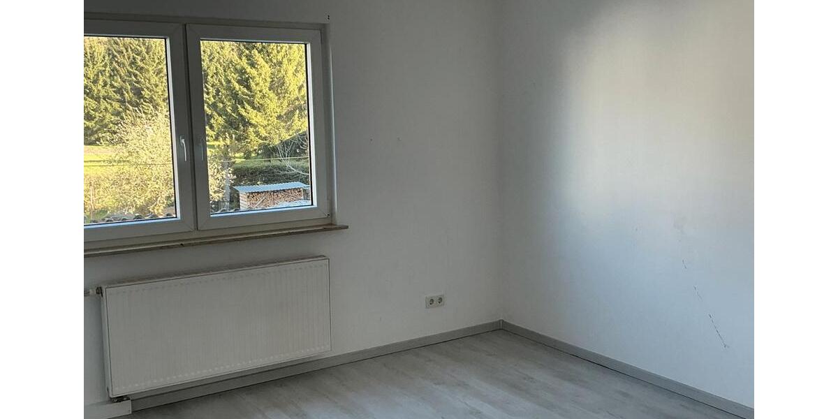 Einfamilienhaus Schleusingen - 9 Zimmer, 200 m&sup2;, 89.000&euro; | Angebot:26478260