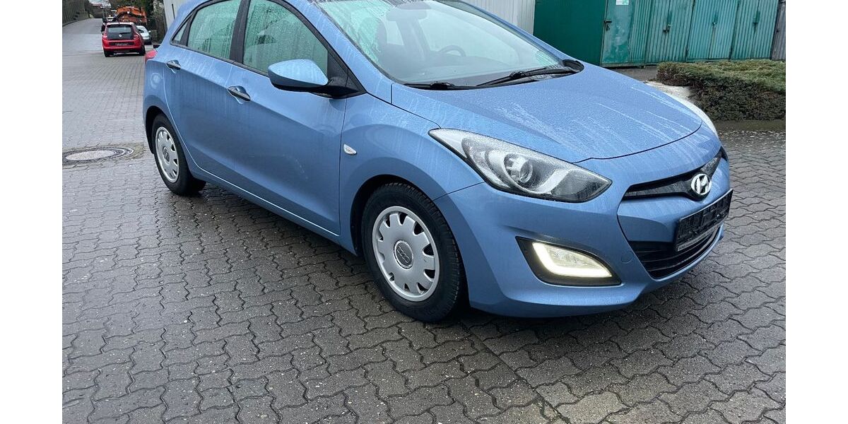 Hyundai i30 142.000 km 5.450 &euro; Kiel 24113