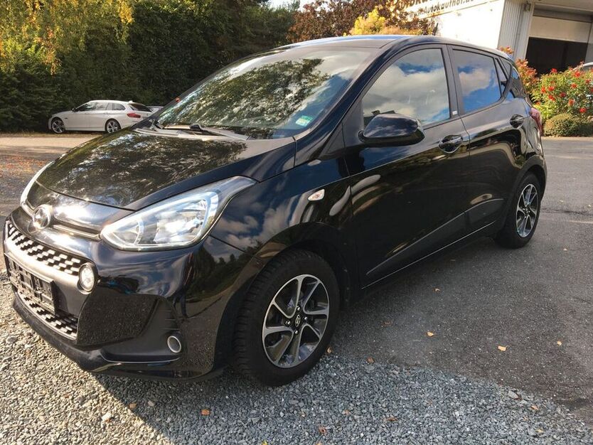i10