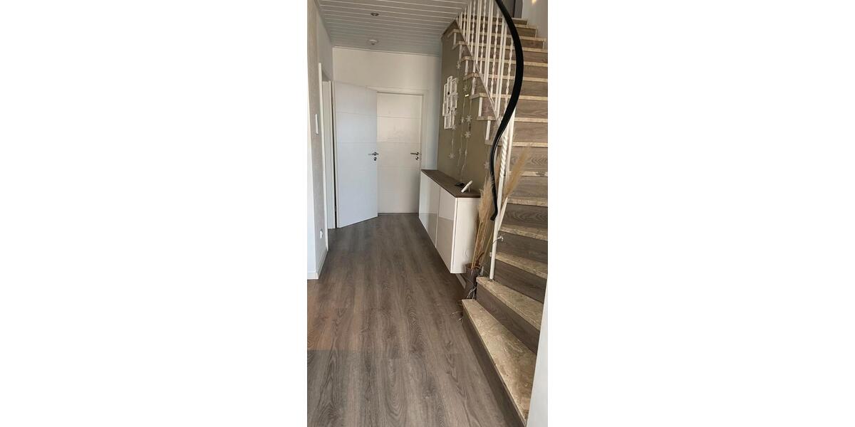 Einfamilienhaus Rötgesbüttel - 6 Zimmer, 148 m&sup2;, 400.000&euro; | Angebot:27034986