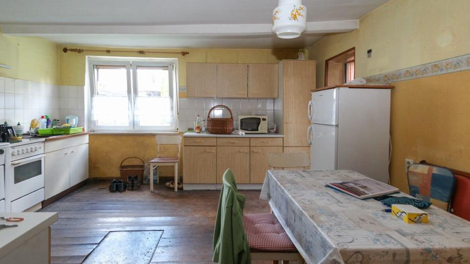 Einfamilienhaus Kaltennordheim - 3.5 Zimmer, 105 m&sup2;, 65.000&euro; | Angebot:26918719