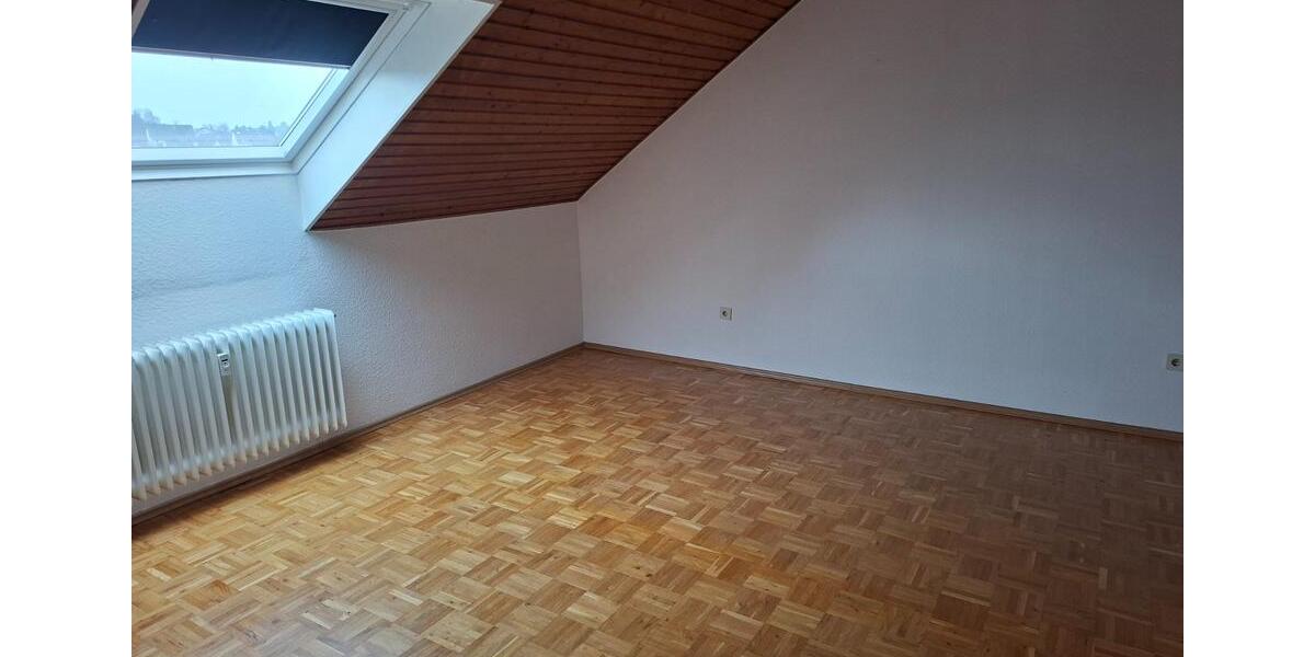 Dachgeschoßwohnung Solingen Burg - 2 Zimmer, 70 m&sup2;, 540&euro; | Angebot:24849030