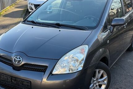 Toyota Corolla Verso 213.500 km 3.900 &euro; Frankfurt am Main 65933