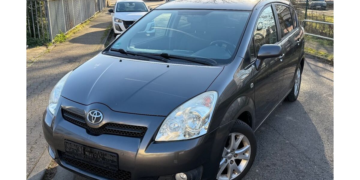 Toyota Corolla Verso 213.500 km 3.999 &euro; Frankfurt am Main 65933