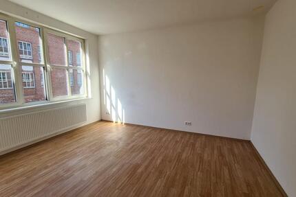 Helle 2-Zimmer-Wohnung in ehemaliger Bürstenfabrik 2 zimmer