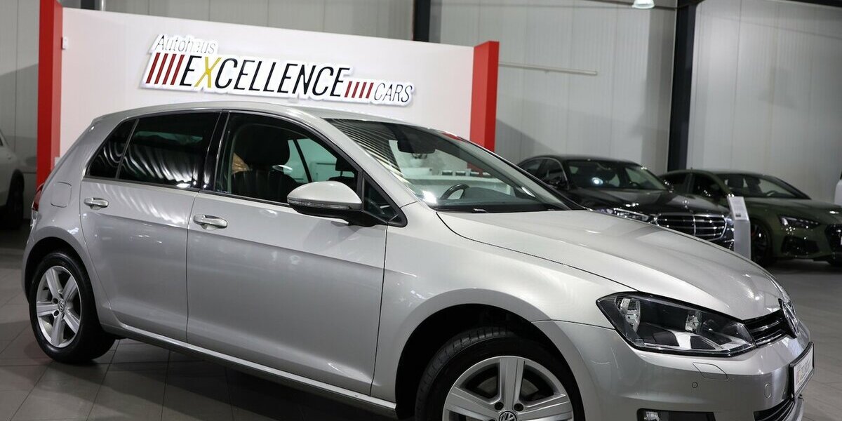 VW Golf VII 1.6 TDI Comfortline COMPOSITION-COLOUR 143.000 km 11.444 &euro; Hamm 59077