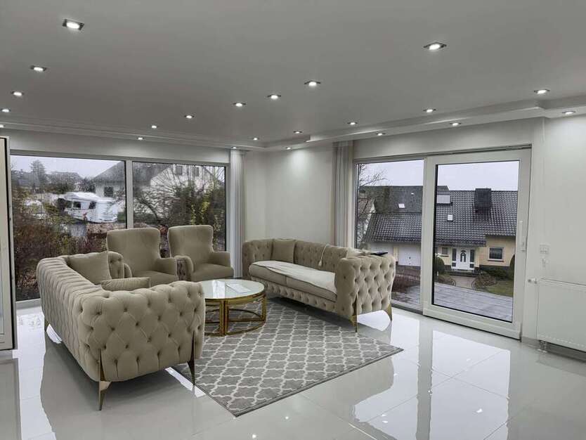 Haus zum Kaufen in Petersberg 690.000 € 230 m²