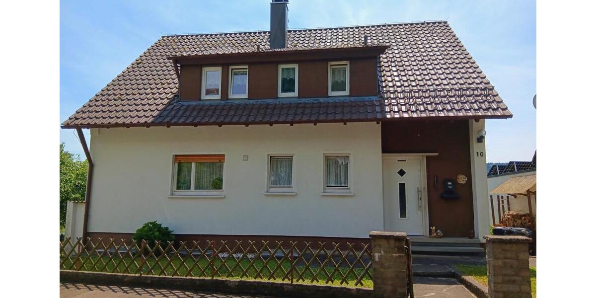 Mehrfamilienhaus (freistehend) mit 2 Wohnungen u. toller Aussicht 6 zimmer