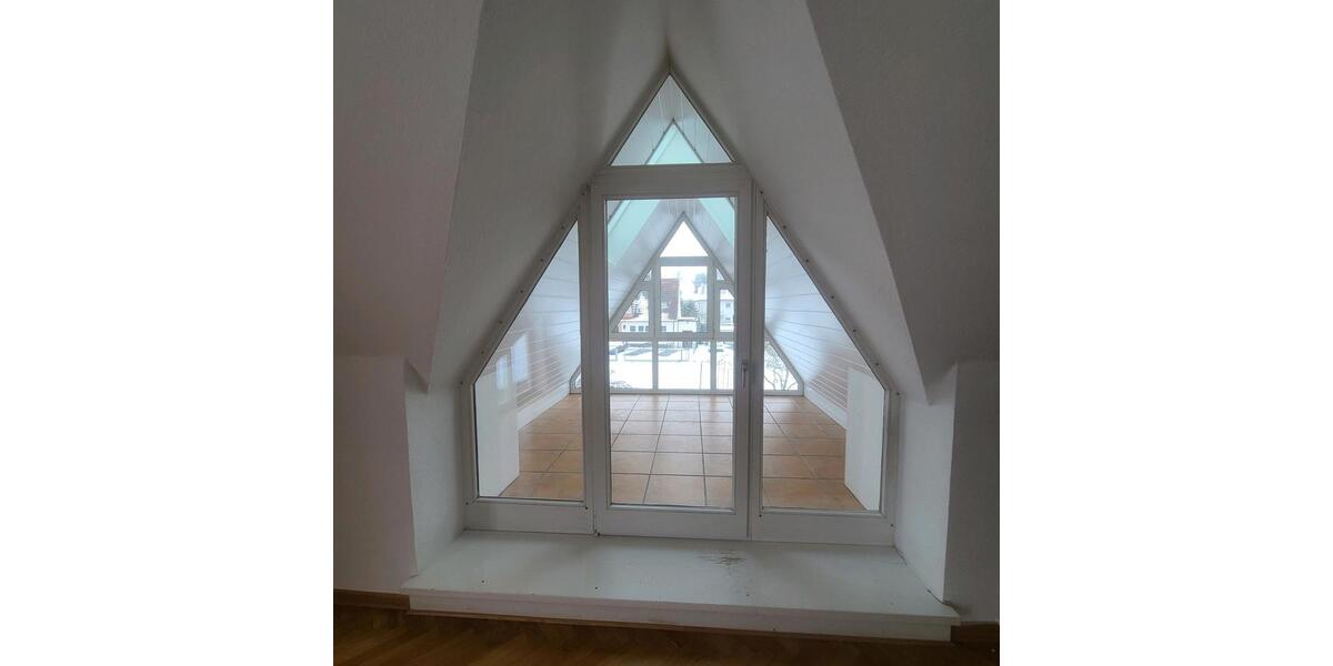 Einfamilienhaus Lemgo - 3 Zimmer, 135 m&sup2;, 1.800&euro; | Angebot:24284339