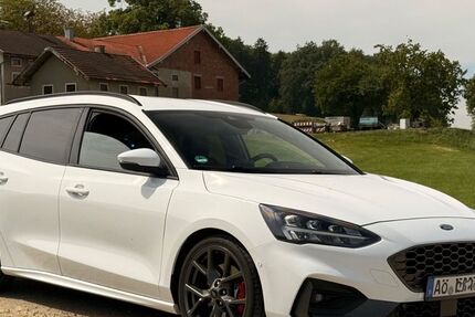 Ford Focus 94.000 km 19.900 &euro; Burgkirchen 84508