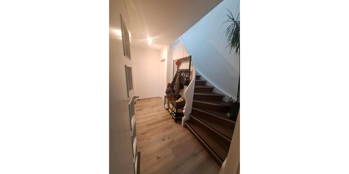 Einfamilienhaus Kronach - 6 Zimmer, 185 m&sup2;, 360.000&euro; | Angebot:27030994
