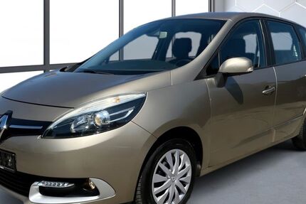 Renault Scenic 127.011 km 7.500 € Dresden 01237