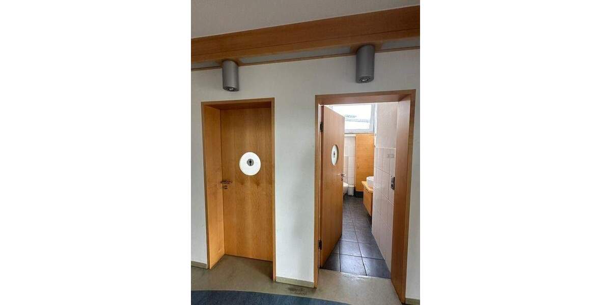 Gewerbeobjekt Weißenhorn - 1 Zimmer, 750 m&sup2;, 6.000&euro; | Angebot:24450599