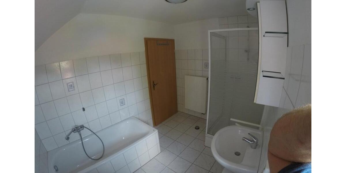 Etagenwohnung Ahnsbeck - 3 Zimmer, 100 m&sup2;, 800&euro; | Angebot:26135129