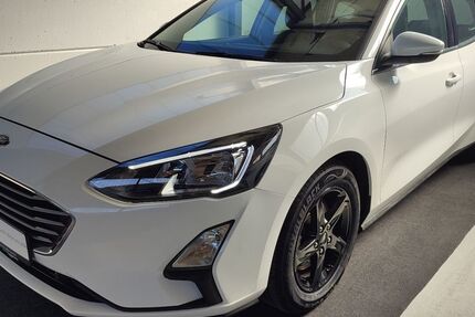 Ford Focus 88.050 km 10.990 &euro; Neustadt a. d. Weinstr. 67435