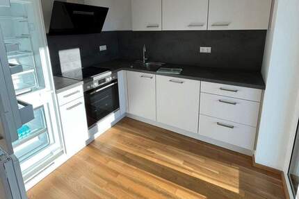 Großzügige 2-Zimmer-Wohnung mit Einbauküche und Balkon! 2 zimmer