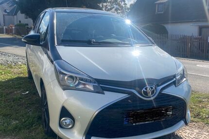Toyota Yaris 84.000 km 11.200 € Treuen 08233