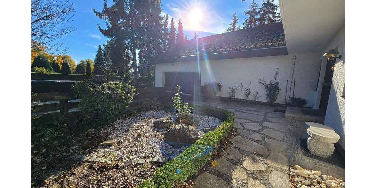 Einfamilienhaus Weiden in der Oberpfalz Lerchenfeld - 7 Zimmer, 320 m&sup2;, 689.000&euro; | Angebot:26816310