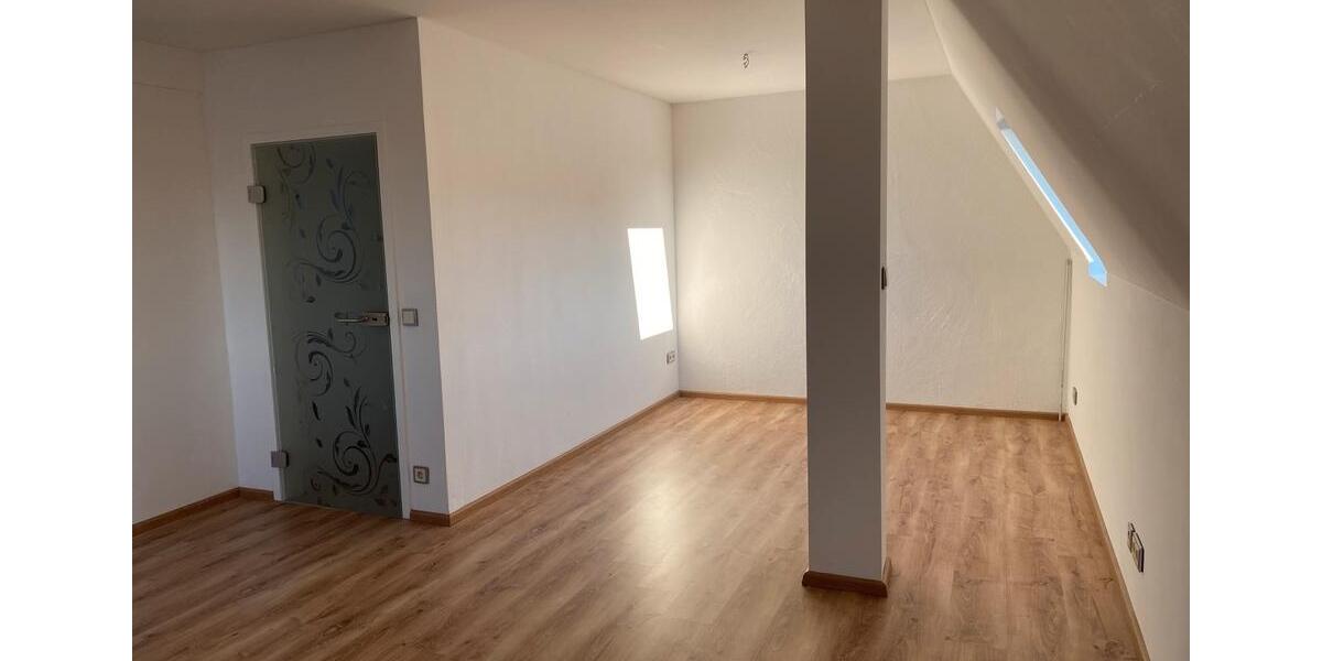 Reihenhaus Neutraubling - 6 Zimmer, 164 m&sup2;, 630.000&euro; | Angebot:24730082