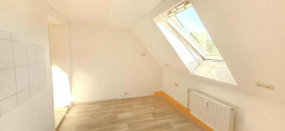 helle 3 Raumwohnung 74 qm² reine Nutzfläche, Stellplatz Nebengela zimmer