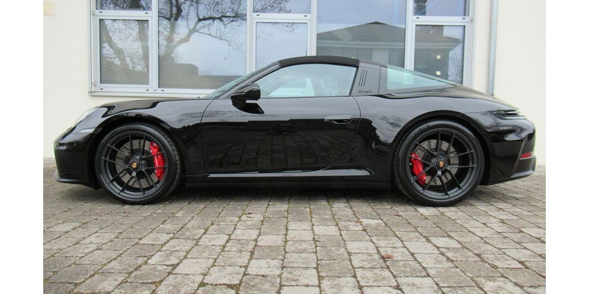 Porsche 992 9.999 km 187.950 &euro; Gauting bei Starnberg 82131