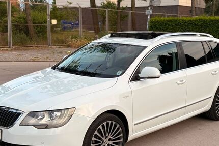 Skoda Superb 196.423 km 10.800 &euro; Berlin 12057