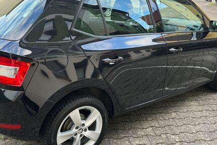 Skoda Fabia 107.300 km 9.900 &euro; Kornwestheim 70806