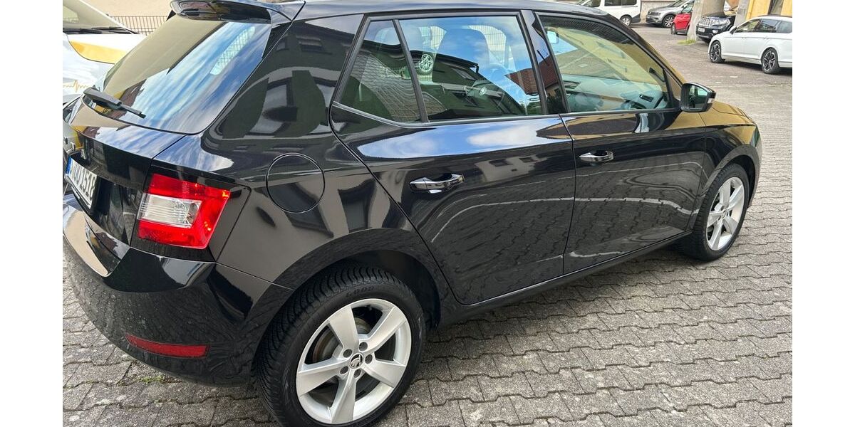 Skoda Fabia 107.300 km 9.900 &euro; Kornwestheim 70806