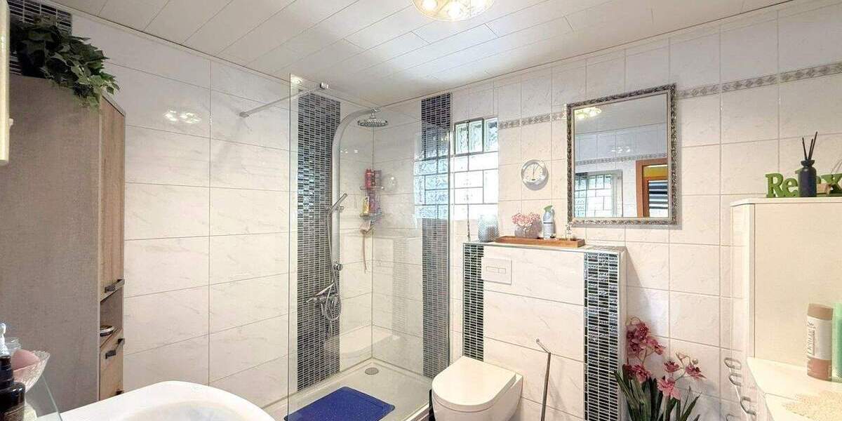 Einfamilienhaus Lindlar Linde - 7 Zimmer, 178 m&sup2;, 499.000&euro; | Angebot:24874677