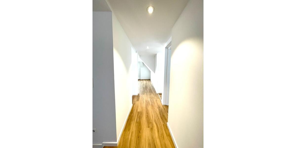 Terrassenwohnung Durmersheim - 4 Zimmer, 120 m&sup2;, 1.400&euro; | Angebot:26058911