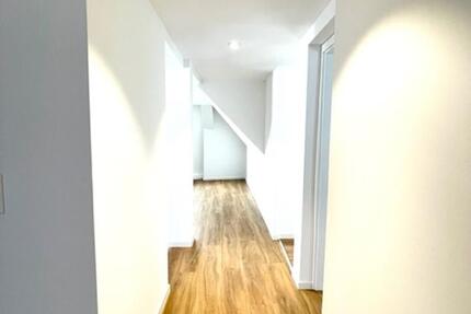 Wohnung Durmersheim - 4 Zimmer, 120 m&sup2;, 1.400&euro; | Angebot:26058911