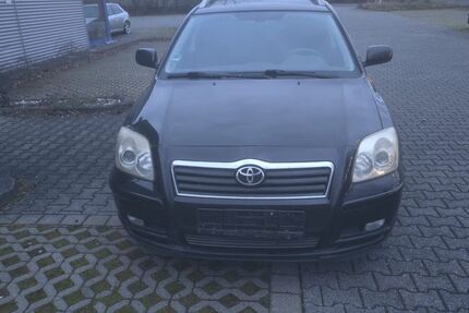 Toyota Avensis 267.000 km 1.200 &euro; Reiskirchen 35447