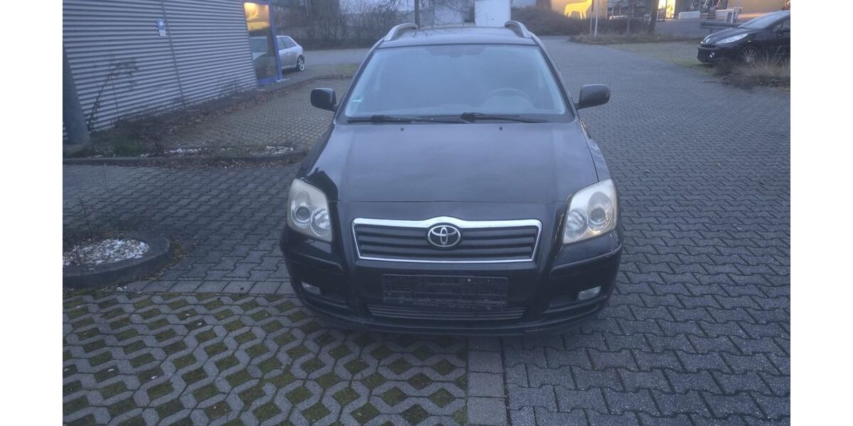 Toyota Avensis 267.000 km 1.200 &euro; Reiskirchen 35447