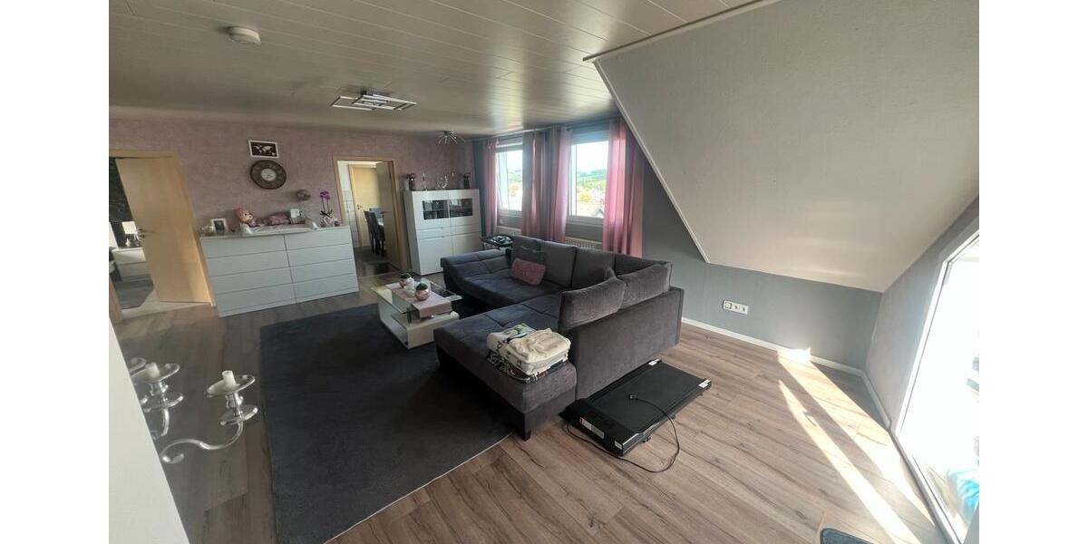 Dachgeschoßwohnung Lindlar - 3 Zimmer, 95 m&sup2;, 800&euro; | Angebot:26670821