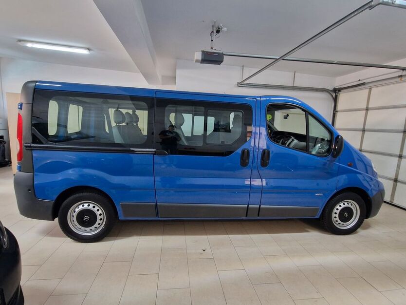 Opel Vivaro 155.000 km 11.999 € Dresden 01139